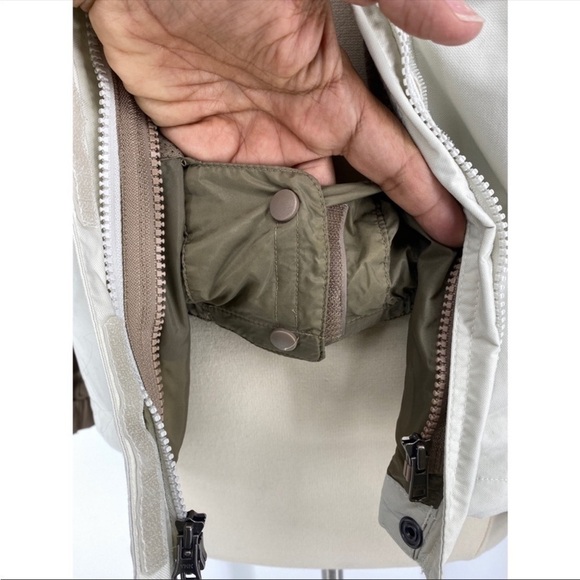 The North Face Colorblock Hooded Zip Up Jacket - Picture 6 of 11